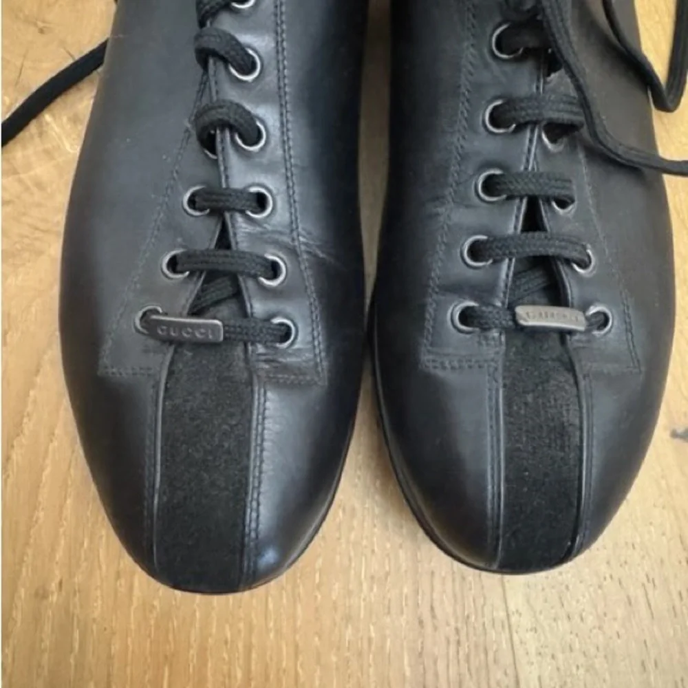 Gucci Men's Black Leather Oxfords